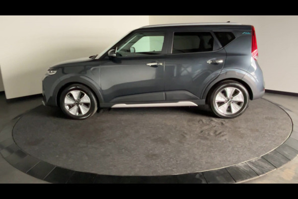 Kia e-Soul ExecutiveLine 64 kWh | Shuif/kanteldak | Lederen bekleding | Stoelverwarming en ventilatie!