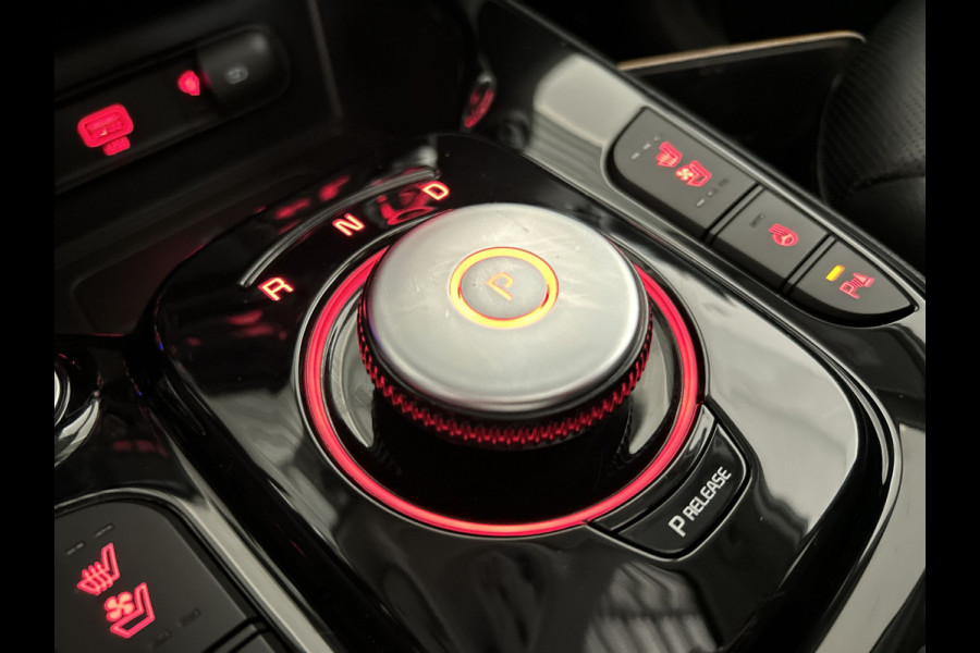 Kia e-Soul ExecutiveLine 64 kWh | Shuif/kanteldak | Lederen bekleding | Stoelverwarming en ventilatie!