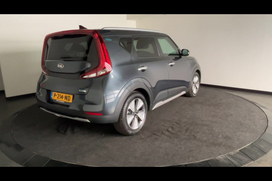 Kia e-Soul ExecutiveLine 64 kWh | Shuif/kanteldak | Lederen bekleding | Stoelverwarming en ventilatie!