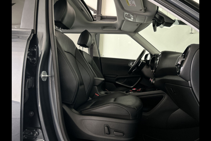 Kia e-Soul ExecutiveLine 64 kWh | Shuif/kanteldak | Lederen bekleding | Stoelverwarming en ventilatie!