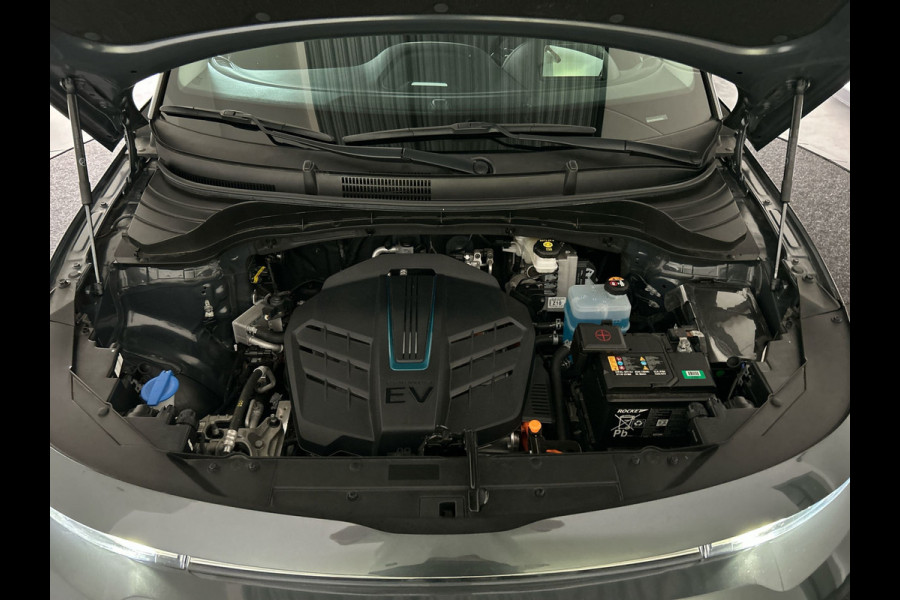 Kia e-Soul ExecutiveLine 64 kWh | Shuif/kanteldak | Lederen bekleding | Stoelverwarming en ventilatie!