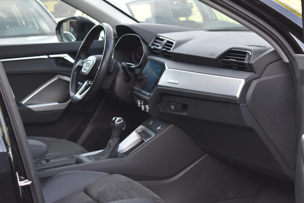 Audi Q3 Sportback 35 TFSI Mhev S Line ACC Lane D.Hoek Keyless Trekhaak