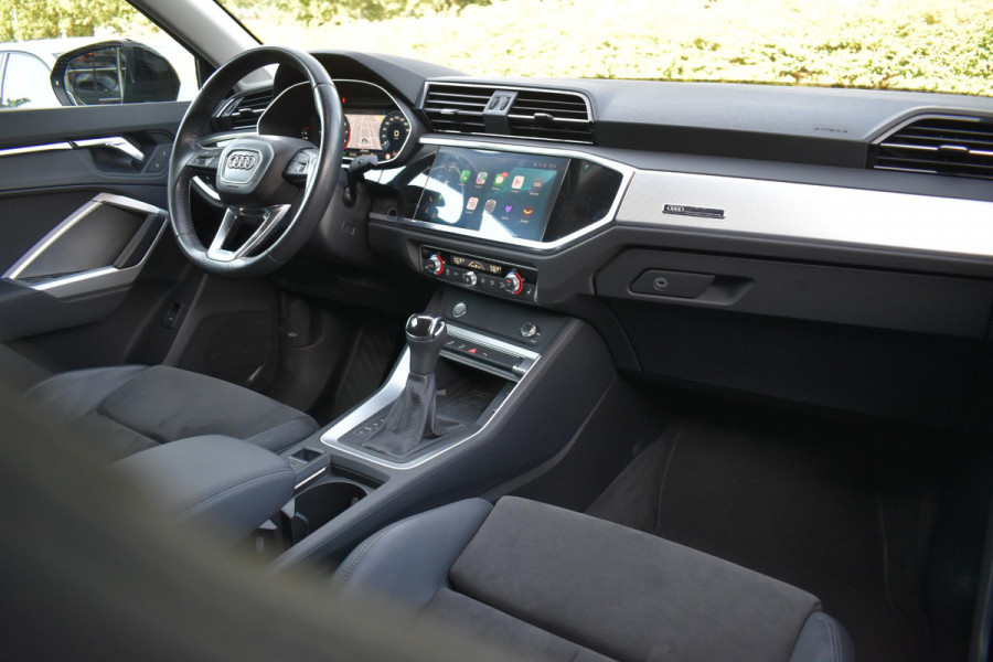 Audi Q3 Sportback 35 TFSI Mhev S Line ACC Lane D.Hoek Keyless Trekhaak