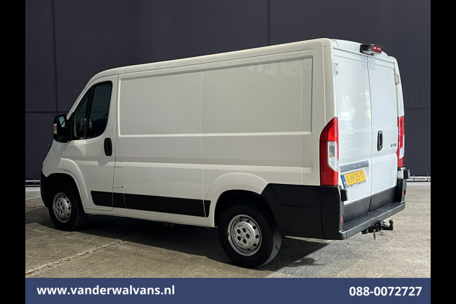 Peugeot Boxer 2.2 BlueHDi 120pk L1H1 Euro6 Airco | Camera | Navigatie | Trekhaak | Cruisecontrol Parkeersensoren, Bijrijdersbank