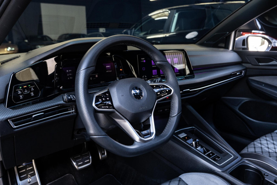 Volkswagen Golf 1.5 eTSI R-Line H&K | Iq Light | Panoramadak |