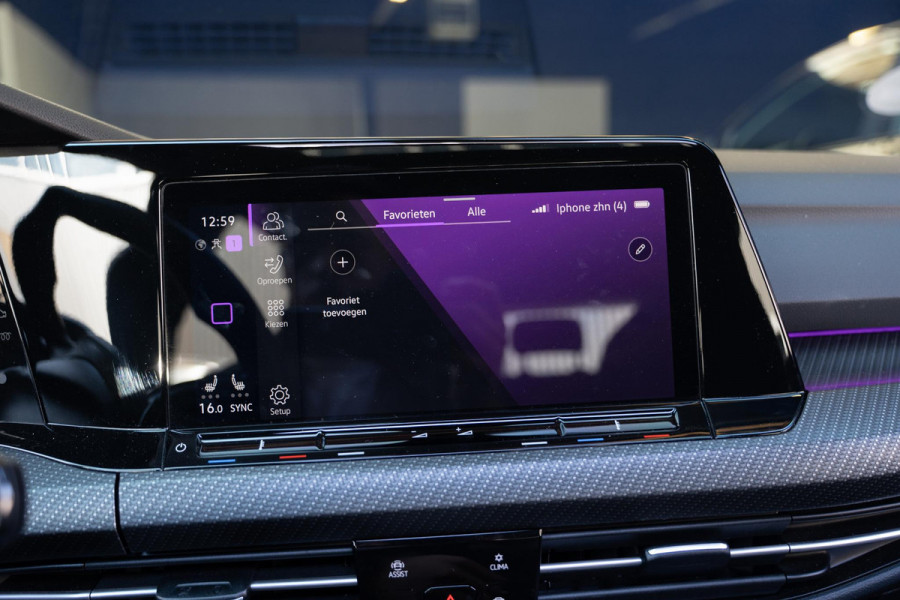 Volkswagen Golf 1.5 eTSI R-Line H&K | Iq Light | Panoramadak |