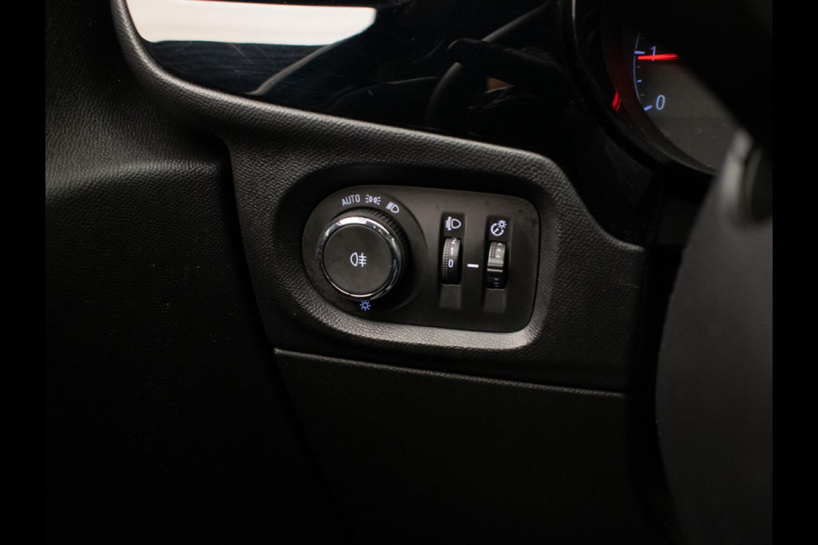 Opel Corsa 1.2 Edition Sport (APPLE CARPLAY,NAVI,CAMERA,PDC,CRUISE,CLIMATE,LANE ASSIST,BLACK EDITON,SPORTSTOELEN,NETTE STAAT)