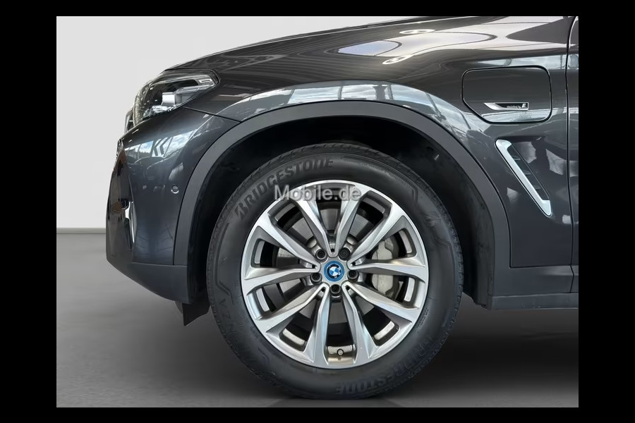 BMW X3 xDrive30e ** LED, NAVI+, LEDER, PANORAMA, KEYLESS, 19-inch LMV ** 1e EIG - UNFALLFREI ** ** INFORMEER OOK NAAR ONZE AANTREKKELIJKE FINANCIAL-LEASE TARIEVEN **