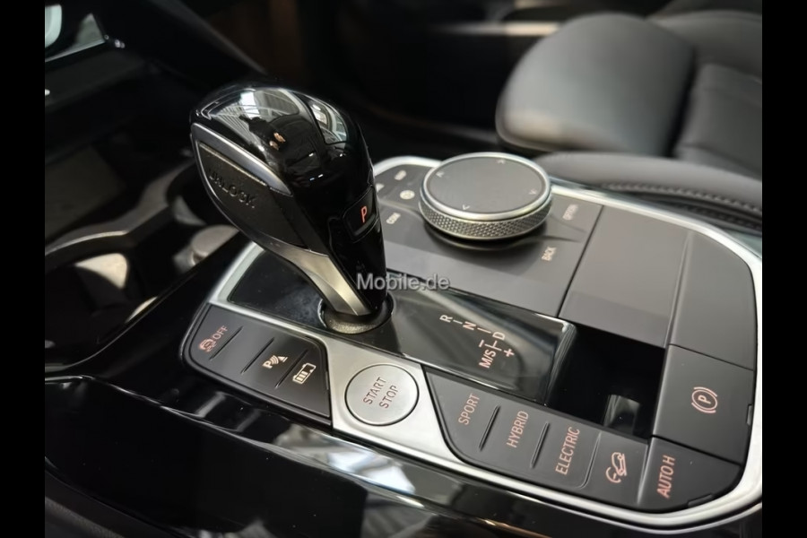 BMW X3 xDrive30e ** LED, NAVI+, LEDER, PANORAMA, KEYLESS, 19-inch LMV ** 1e EIG - UNFALLFREI ** ** INFORMEER OOK NAAR ONZE AANTREKKELIJKE FINANCIAL-LEASE TARIEVEN **