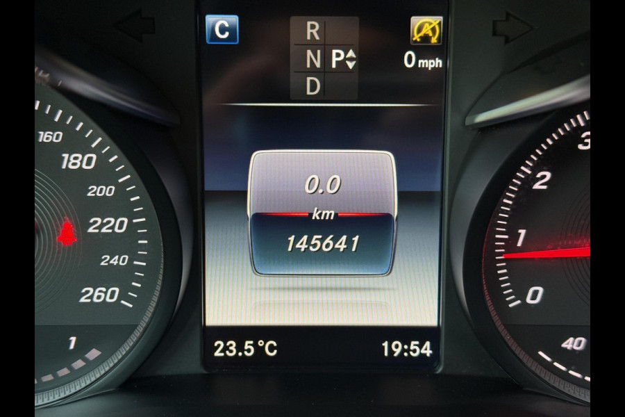 Mercedes-Benz GLC 250 4MATIC AMG Pano Camera Trekhaak