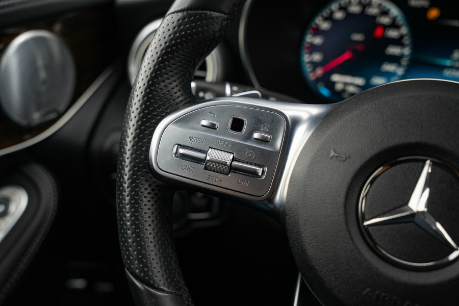 Mercedes-Benz GLC 200 Business Solution AMG Burmester Camera Stoelvent Keyless Trekhaak! Navigatie Cruise Leer Virtual Dash