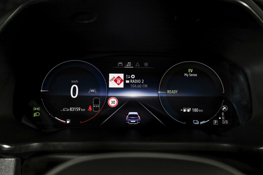 Renault Captur 1.6 E-Tech Plug-in Hybrid 160 PK Intens - Automaat | Dig. Cockpit | Cruise | PDC | 360 Camera | NAV + App. Connect | ECC | DAB | Bose Audio | Trekhaak Afn. | LM 17" |