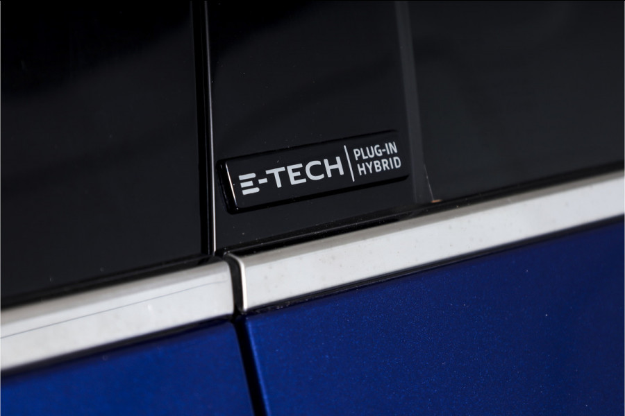 Renault Captur 1.6 E-Tech Plug-in Hybrid 160 PK Intens - Automaat | Dig. Cockpit | Cruise | PDC | 360 Camera | NAV + App. Connect | ECC | DAB | Bose Audio | Trekhaak Afn. | LM 17" |