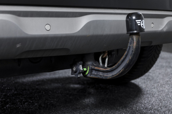 Renault Captur 1.6 E-Tech Plug-in Hybrid 160 PK Intens - Automaat | Dig. Cockpit | Cruise | PDC | 360 Camera | NAV + App. Connect | ECC | DAB | Bose Audio | Trekhaak Afn. | LM 17" |