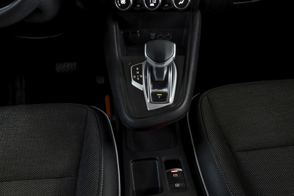 Renault Captur 1.6 E-Tech Plug-in Hybrid 160 PK Intens - Automaat | Dig. Cockpit | Cruise | PDC | 360 Camera | NAV + App. Connect | ECC | DAB | Bose Audio | Trekhaak Afn. | LM 17" |