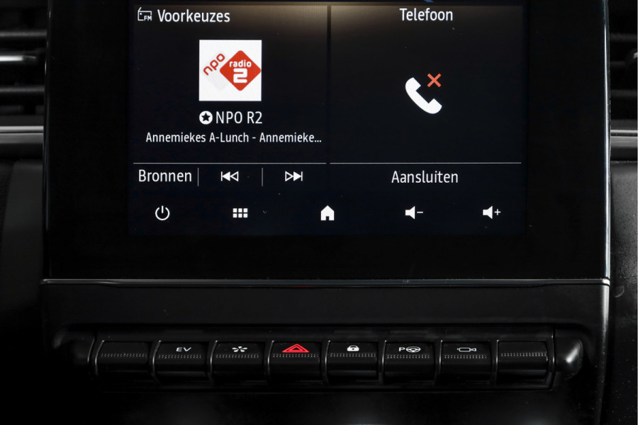 Renault Captur 1.6 E-Tech Plug-in Hybrid 160 PK Intens - Automaat | Dig. Cockpit | Cruise | PDC | 360 Camera | NAV + App. Connect | ECC | DAB | Bose Audio | Trekhaak Afn. | LM 17" |