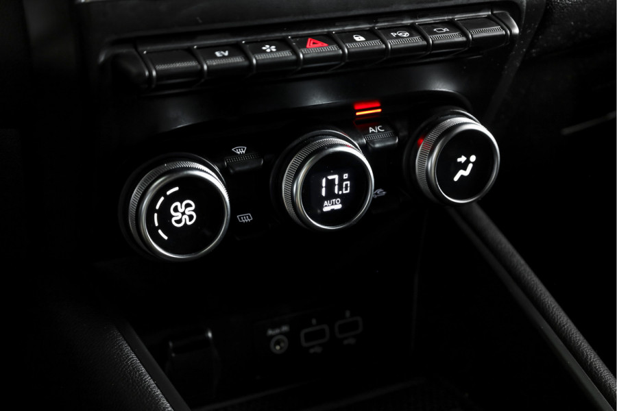 Renault Captur 1.6 E-Tech Plug-in Hybrid 160 PK Intens - Automaat | Dig. Cockpit | Cruise | PDC | 360 Camera | NAV + App. Connect | ECC | DAB | Bose Audio | Trekhaak Afn. | LM 17" |