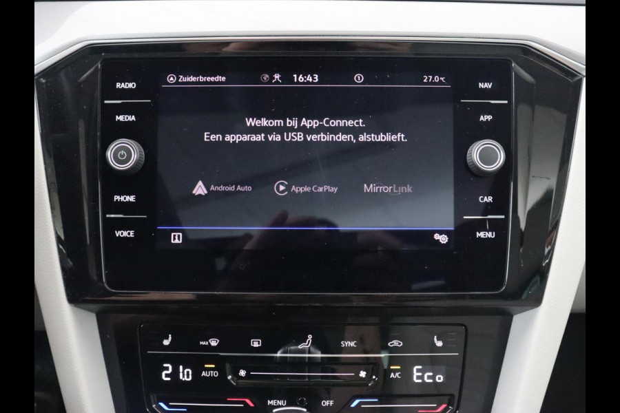 Volkswagen Passat 1.4 TSI PHEV GTE | Panoramadak | Head-Up | 360 Camera | Trekhaak | Stoelverwarming | Matrix LED | Adaptive cruise | Carplay | Navigatie | Leder/Alcantara | Plug In