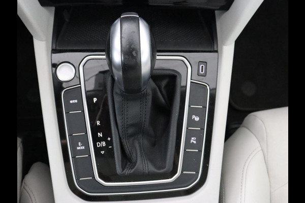 Volkswagen Passat 1.4 TSI PHEV GTE | Panoramadak | Head-Up | 360 Camera | Trekhaak | Stoelverwarming | Matrix LED | Adaptive cruise | Carplay | Navigatie | Leder/Alcantara | Plug In