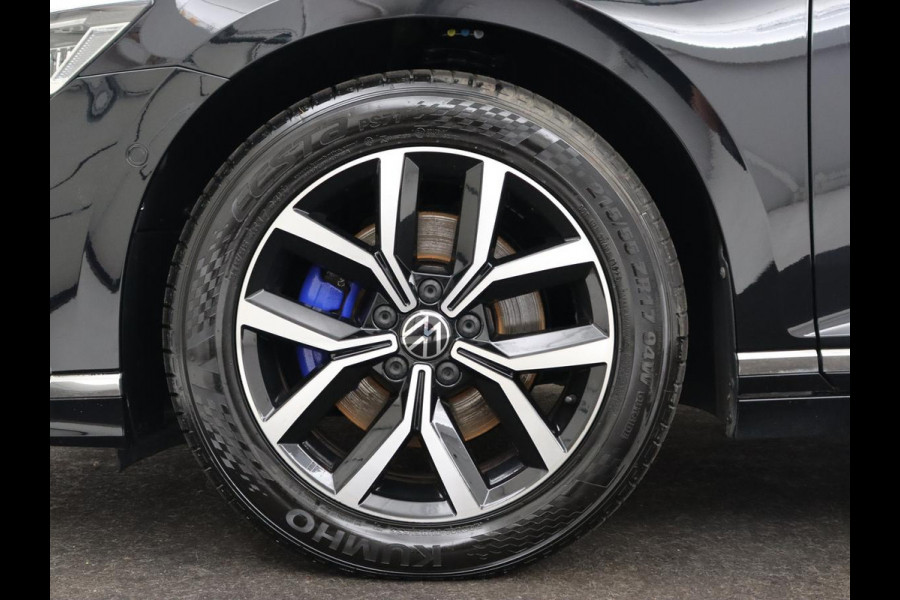 Volkswagen Passat 1.4 TSI PHEV GTE | Panoramadak | Head-Up | 360 Camera | Trekhaak | Stoelverwarming | Matrix LED | Adaptive cruise | Carplay | Navigatie | Leder/Alcantara | Plug In