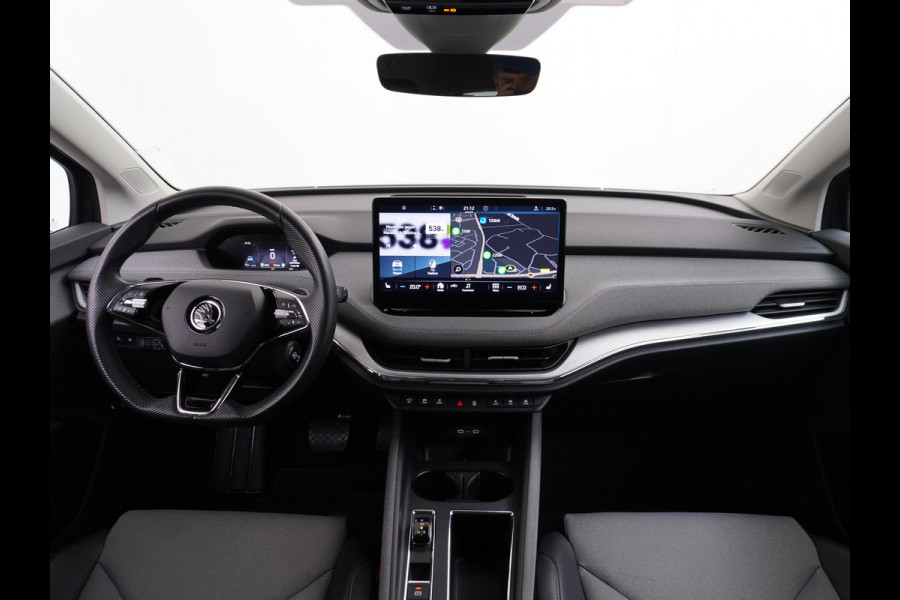 Škoda ENYAQ iV 60 180pk Trekhaak Apple Carplay Android Adap.Cruise Camera Navi Led-Matrix Lmv 19" PDC- 3-zone-Ecc Stoel+Bank-Verwarmd Keyless Stuurverwarming Voorruitverwarming Privacy Glas Rijstrooksensor met correctie 1e Eigenaar Nieuwprijs €48.865,- Trekgewicht 1.000kg Accu-Garantie tot 29-10-2029 /160dkm
