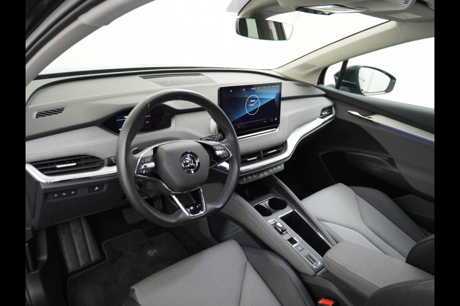 Škoda ENYAQ iV 60 180pk Trekhaak Apple Carplay Android Adap.Cruise Camera Navi Led-Matrix Lmv 19" PDC- 3-zone-Ecc Stoel+Bank-Verwarmd Keyless Stuurverwarming Voorruitverwarming Privacy Glas Rijstrooksensor met correctie 1e Eigenaar Nieuwprijs €48.865,- Trekgewicht 1.000kg Accu-Garantie tot 29-10-2029 /160dkm
