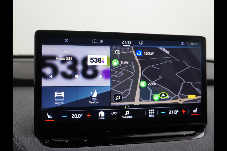 Škoda ENYAQ iV 60 180pk Trekhaak Apple Carplay Android Adap.Cruise Camera Navi Led-Matrix Lmv 19" PDC- 3-zone-Ecc Stoel+Bank-Verwarmd Keyless Stuurverwarming Voorruitverwarming Privacy Glas Rijstrooksensor met correctie 1e Eigenaar Nieuwprijs €48.865,- Trekgewicht 1.000kg Accu-Garantie tot 29-10-2029 /160dkm