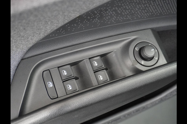 Škoda ENYAQ iV 60 180pk Trekhaak Apple Carplay Android Adap.Cruise Camera Navi Led-Matrix Lmv 19" PDC- 3-zone-Ecc Stoel+Bank-Verwarmd Keyless Stuurverwarming Voorruitverwarming Privacy Glas Rijstrooksensor met correctie 1e Eigenaar Nieuwprijs €48.865,- Trekgewicht 1.000kg Accu-Garantie tot 29-10-2029 /160dkm