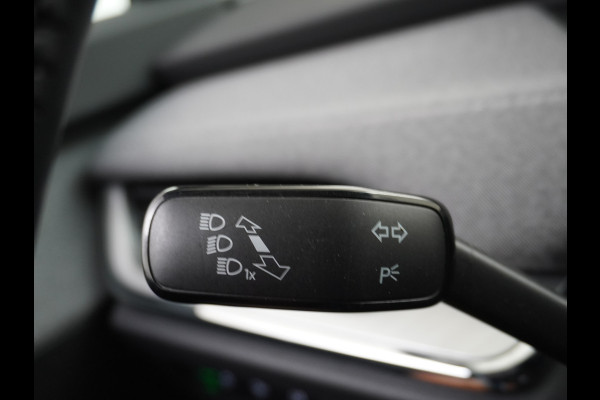 Škoda ENYAQ iV 60 180pk Trekhaak Apple Carplay Android Adap.Cruise Camera Navi Led-Matrix Lmv 19" PDC- 3-zone-Ecc Stoel+Bank-Verwarmd Keyless Stuurverwarming Voorruitverwarming Privacy Glas Rijstrooksensor met correctie 1e Eigenaar Nieuwprijs €48.865,- Trekgewicht 1.000kg Accu-Garantie tot 29-10-2029 /160dkm