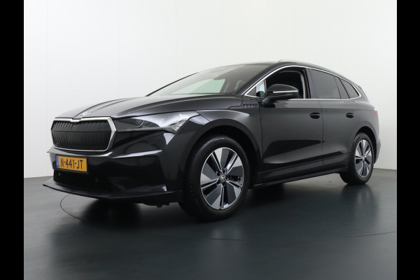 Škoda ENYAQ iV 60 180pk Trekhaak Apple Carplay Android Adap.Cruise Camera Navi Led-Matrix Lmv 19" PDC- 3-zone-Ecc Stoel+Bank-Verwarmd Keyless Stuurverwarming Voorruitverwarming Privacy Glas Rijstrooksensor met correctie 1e Eigenaar Nieuwprijs €48.865,- Trekgewicht 1.000kg Accu-Garantie tot 29-10-2029 /160dkm