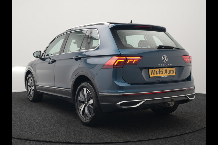 Volkswagen Tiguan 1.4 TSI eHybrid Elegance Plug in Hybrid 245pk Dealer O.H PHEV | Trekhaak Af Fabriek | Panodak | Adaptive Cruise | IQ Light | 360 Camera | Alcantara Sportstoelen Verwarmd | Keyless | Navigatie| Apple Carplay | Blis | Virtual | DAB |