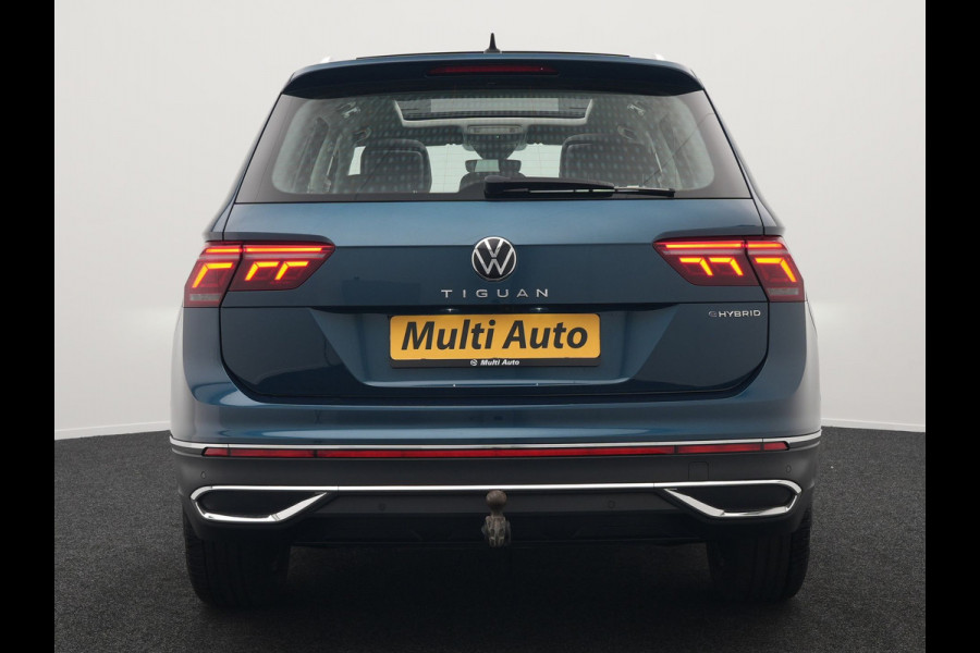 Volkswagen Tiguan 1.4 TSI eHybrid Elegance Plug in Hybrid 245pk Dealer O.H PHEV | Trekhaak Af Fabriek | Panodak | Adaptive Cruise | IQ Light | 360 Camera | Alcantara Sportstoelen Verwarmd | Keyless | Navigatie| Apple Carplay | Blis | Virtual | DAB |