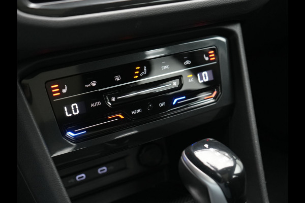 Volkswagen Tiguan 1.4 TSI eHybrid Elegance Plug in Hybrid 245pk Dealer O.H PHEV | Trekhaak Af Fabriek | Panodak | Adaptive Cruise | IQ Light | 360 Camera | Alcantara Sportstoelen Verwarmd | Keyless | Navigatie| Apple Carplay | Blis | Virtual | DAB |
