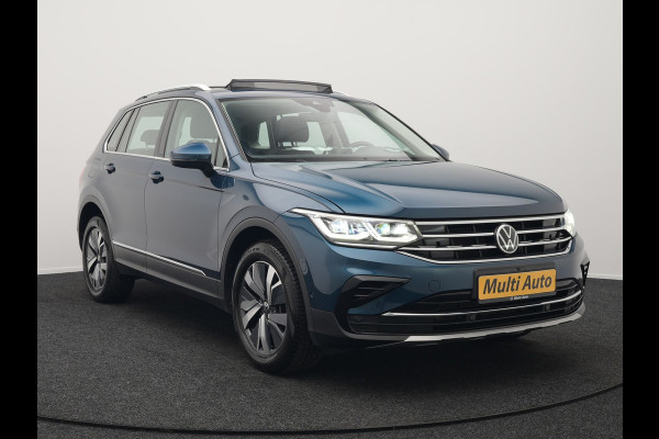 Volkswagen Tiguan 1.4 TSI eHybrid Elegance Plug in Hybrid 245pk Dealer O.H PHEV | Trekhaak Af Fabriek | Panodak | Adaptive Cruise | IQ Light | 360 Camera | Alcantara Sportstoelen Verwarmd | Keyless | Navigatie| Apple Carplay | Blis | Virtual | DAB |