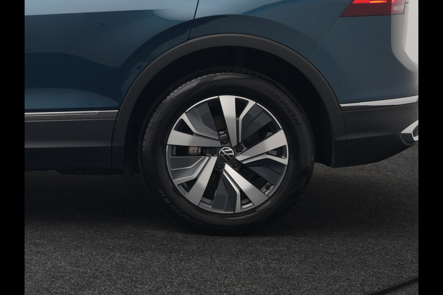Volkswagen Tiguan 1.4 TSI eHybrid Elegance Plug in Hybrid 245pk Dealer O.H PHEV | Trekhaak Af Fabriek | Panodak | Adaptive Cruise | IQ Light | 360 Camera | Alcantara Sportstoelen Verwarmd | Keyless | Navigatie| Apple Carplay | Blis | Virtual | DAB |
