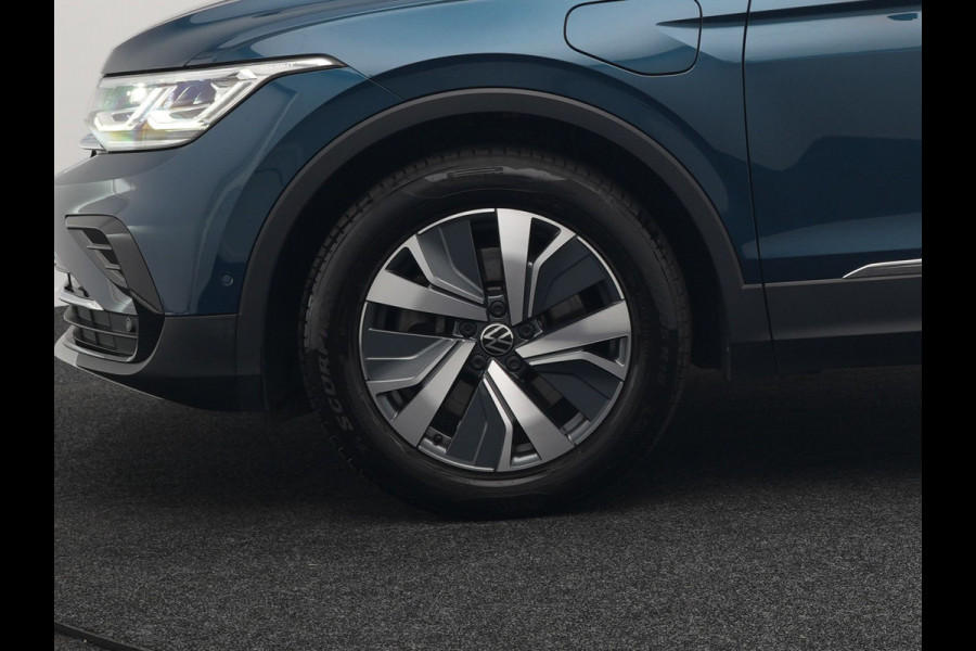 Volkswagen Tiguan 1.4 TSI eHybrid Elegance Plug in Hybrid 245pk Dealer O.H PHEV | Trekhaak Af Fabriek | Panodak | Adaptive Cruise | IQ Light | 360 Camera | Alcantara Sportstoelen Verwarmd | Keyless | Navigatie| Apple Carplay | Blis | Virtual | DAB |