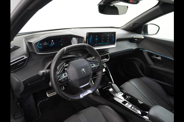 Peugeot e-2008 EV50kWh Panorama-Schuif/kanteldak Allure 3D-Virtual Cockpit Apple Carplay/Android Auto Navi Ecc Cruise Control Pdc 1/2 Leer Draadloos GSM laden Led Regen-Lichtsensor DAB Verkeersbord detectie Zeer compleet! 45.000 nieuw!