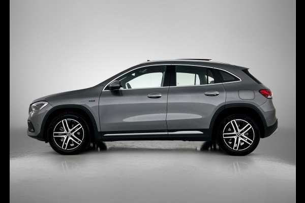 Mercedes-Benz GLA 250 e Business Solution Luxury Limited | Panoramadak | Trekhaak | Navigatie | Alarm | Parking support | Elect bed. voorstoelen met memory | Inclusief 24 maanden MB Certified garantie voor Europa.