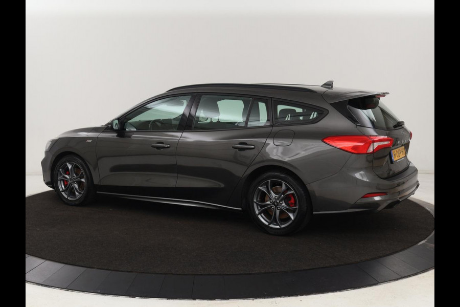 Ford Focus 1.5 EcoBoost ST Line | Stoel & stuurverwarming | Adaptive cruise | Trekhaak | Carplay | Keyless | Climate control | Navigatie | Full LED | Parkeerhulp