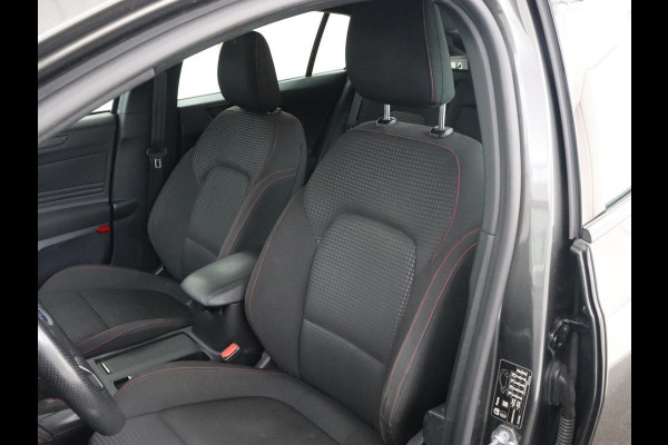 Ford Focus 1.5 EcoBoost ST Line | Stoel & stuurverwarming | Adaptive cruise | Trekhaak | Carplay | Keyless | Climate control | Navigatie | Full LED | Parkeerhulp
