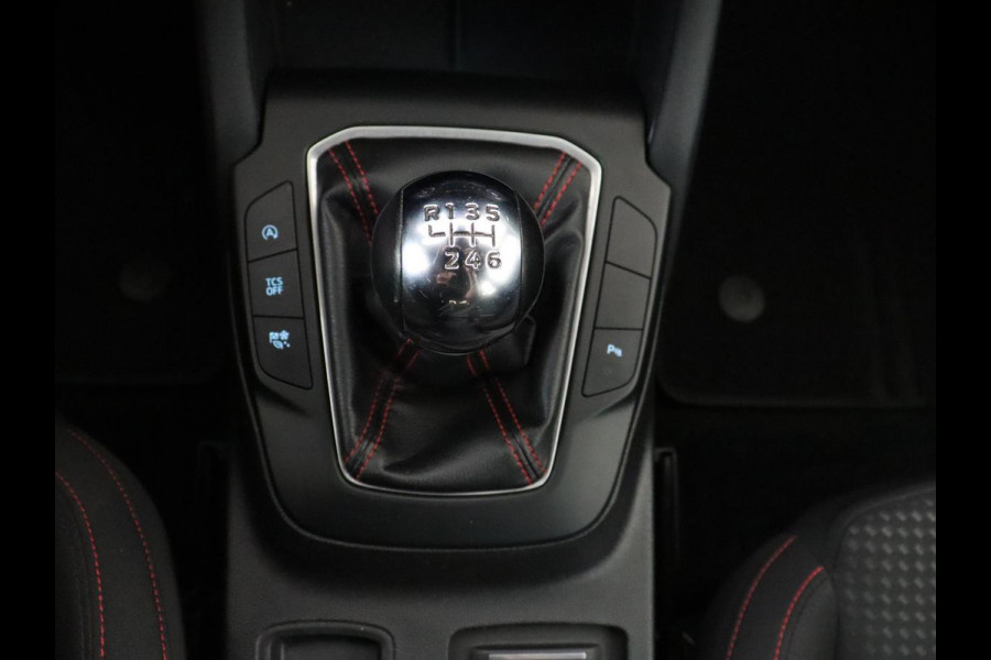 Ford Focus 1.5 EcoBoost ST Line | Stoel & stuurverwarming | Adaptive cruise | Trekhaak | Carplay | Keyless | Climate control | Navigatie | Full LED | Parkeerhulp