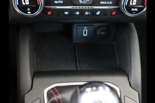 Ford Focus 1.5 EcoBoost ST Line | Stoel & stuurverwarming | Adaptive cruise | Trekhaak | Carplay | Keyless | Climate control | Navigatie | Full LED | Parkeerhulp