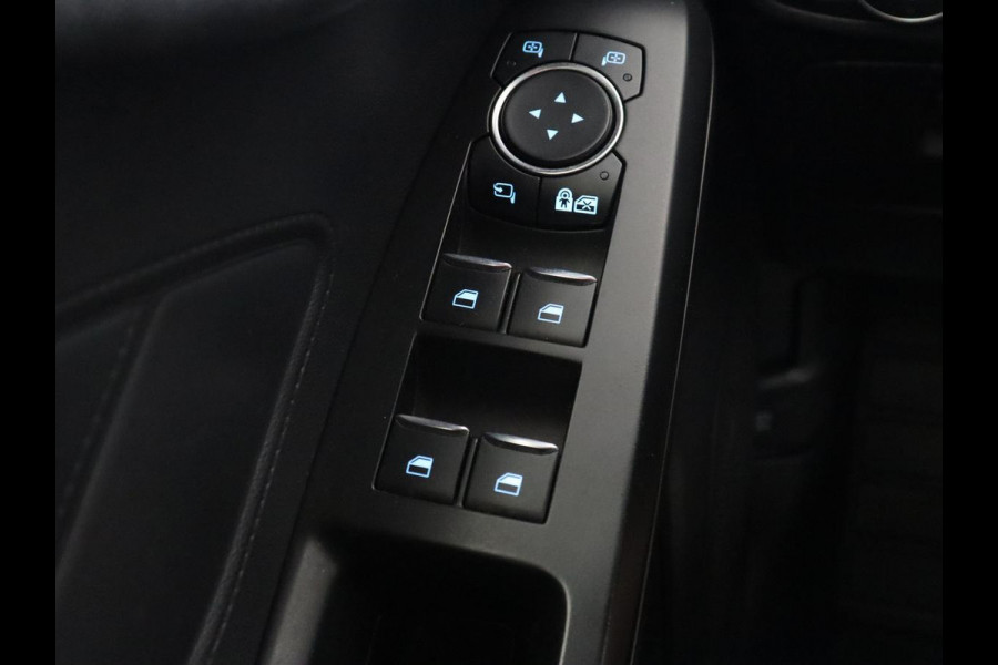 Ford Focus 1.5 EcoBoost ST Line | Stoel & stuurverwarming | Adaptive cruise | Trekhaak | Carplay | Keyless | Climate control | Navigatie | Full LED | Parkeerhulp