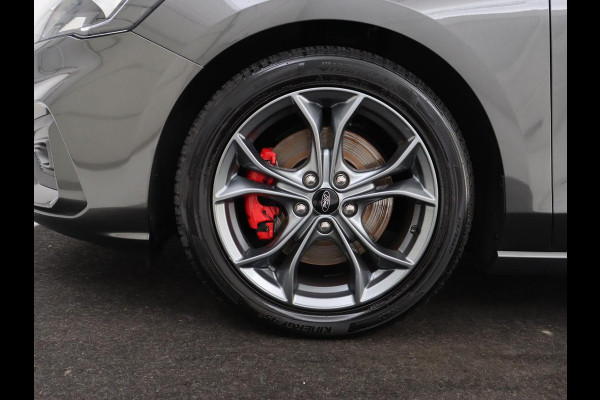 Ford Focus 1.5 EcoBoost ST Line | Stoel & stuurverwarming | Adaptive cruise | Trekhaak | Carplay | Keyless | Climate control | Navigatie | Full LED | Parkeerhulp