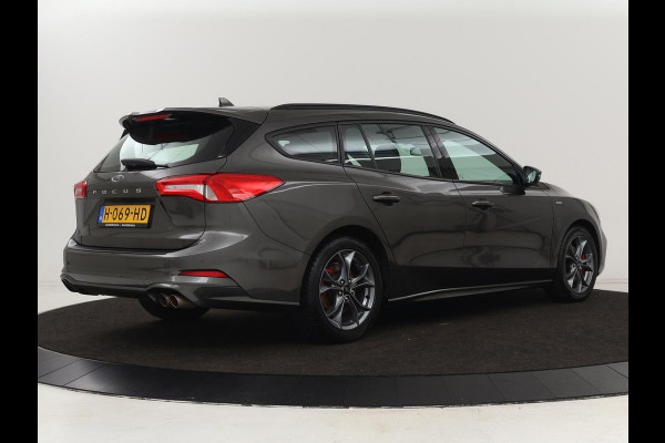 Ford Focus 1.5 EcoBoost ST Line | Stoel & stuurverwarming | Adaptive cruise | Trekhaak | Carplay | Keyless | Climate control | Navigatie | Full LED | Parkeerhulp