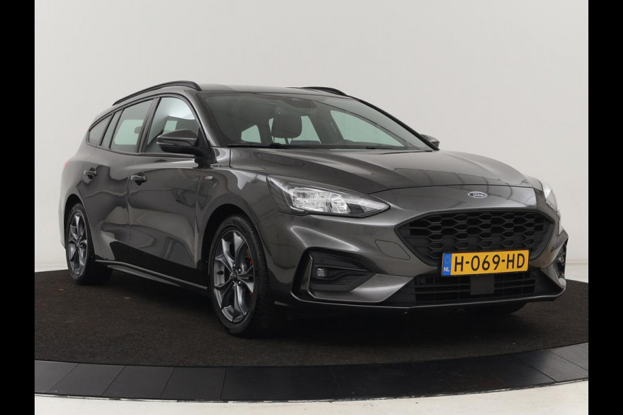 Ford Focus 1.5 EcoBoost ST Line | Stoel & stuurverwarming | Adaptive cruise | Trekhaak | Carplay | Keyless | Climate control | Navigatie | Full LED | Parkeerhulp