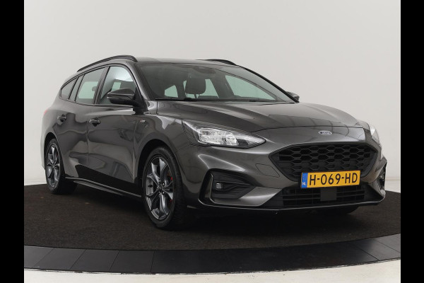 Ford Focus 1.5 EcoBoost ST Line | Stoel & stuurverwarming | Adaptive cruise | Trekhaak | Carplay | Keyless | Climate control | Navigatie | Full LED | Parkeerhulp
