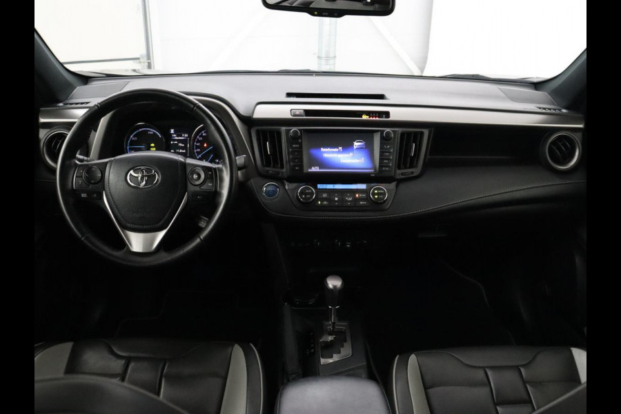Toyota RAV4 2.5 Hybrid Adventure | Schuifdak | Leder | Trekhaak | Adaptive cruise | Stoelverwarming | Camera | Navigatie | Climate control | Bluetooth