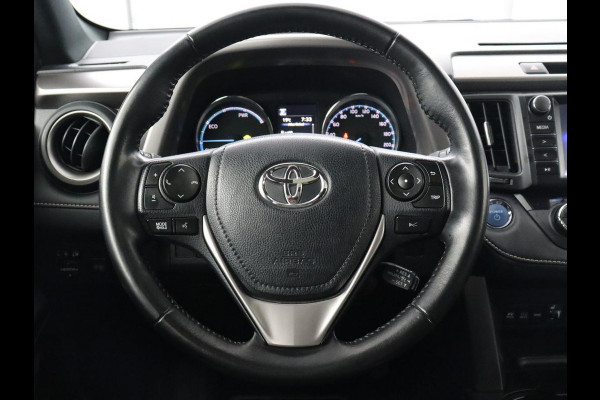 Toyota RAV4 2.5 Hybrid Adventure | Schuifdak | Leder | Trekhaak | Adaptive cruise | Stoelverwarming | Camera | Navigatie | Climate control | Bluetooth