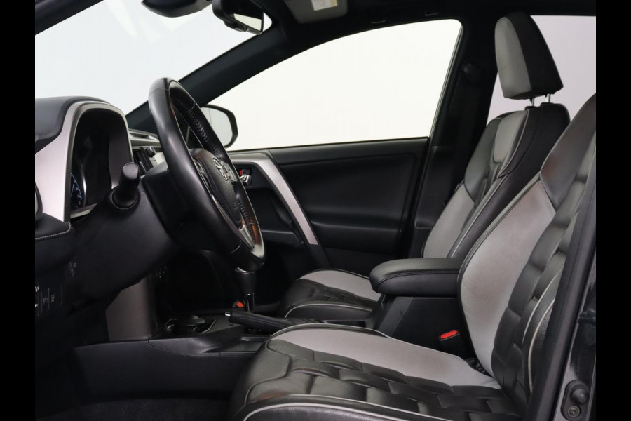 Toyota RAV4 2.5 Hybrid Adventure | Schuifdak | Leder | Trekhaak | Adaptive cruise | Stoelverwarming | Camera | Navigatie | Climate control | Bluetooth